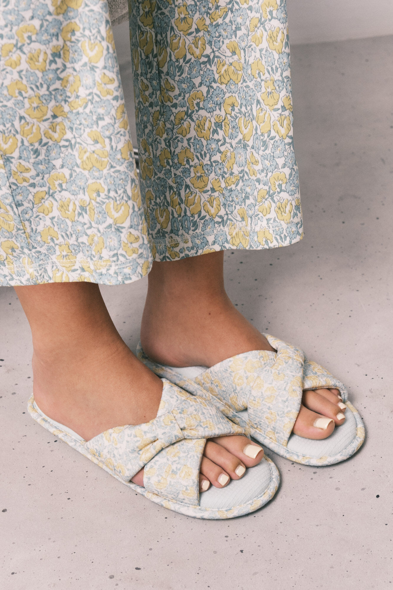 Women'secret Zapatillas casa nudo florecitas
