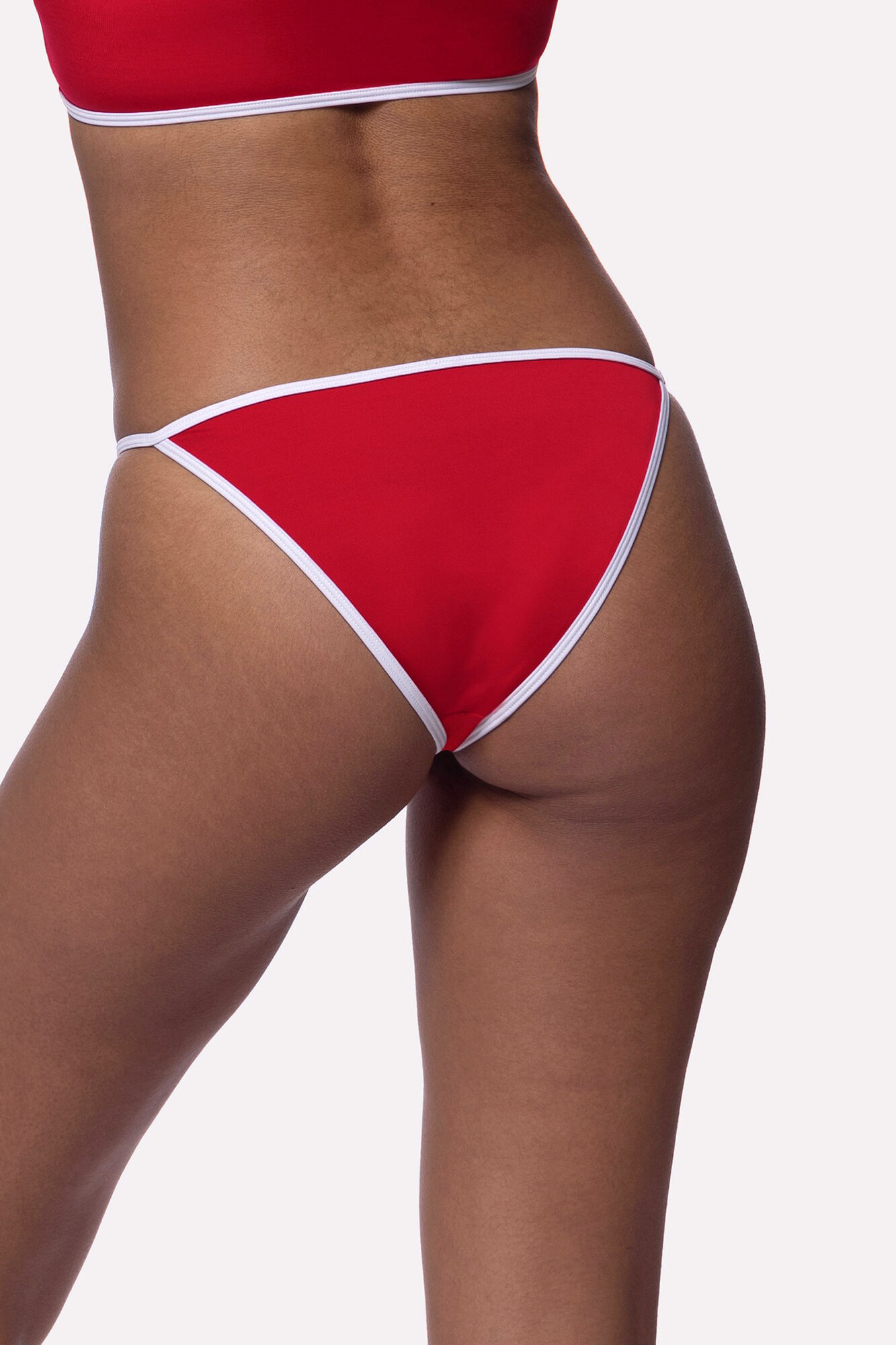 Dorina Braga String de la serie BANDOL de Dorina