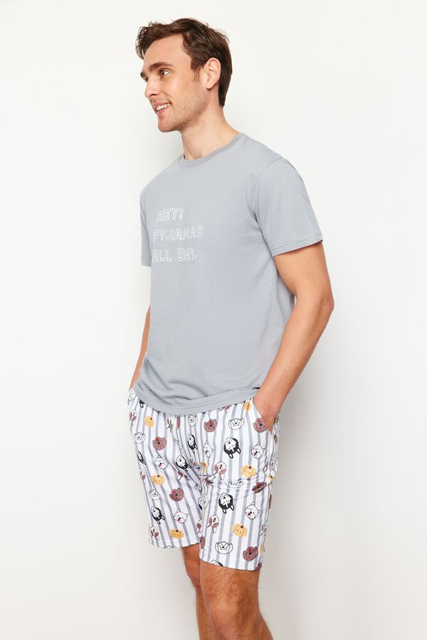 Trendyol Conjunto de pijama curto de riscas e animais cinzento