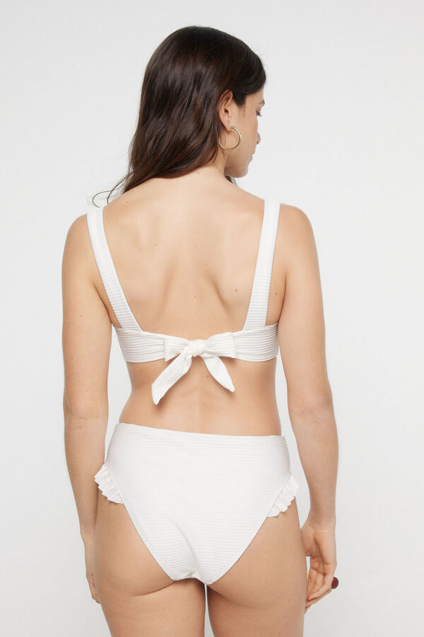 Pieces Cuequinha de biqu&iacute;ni alta com detalhe de folho nas laterais. branco