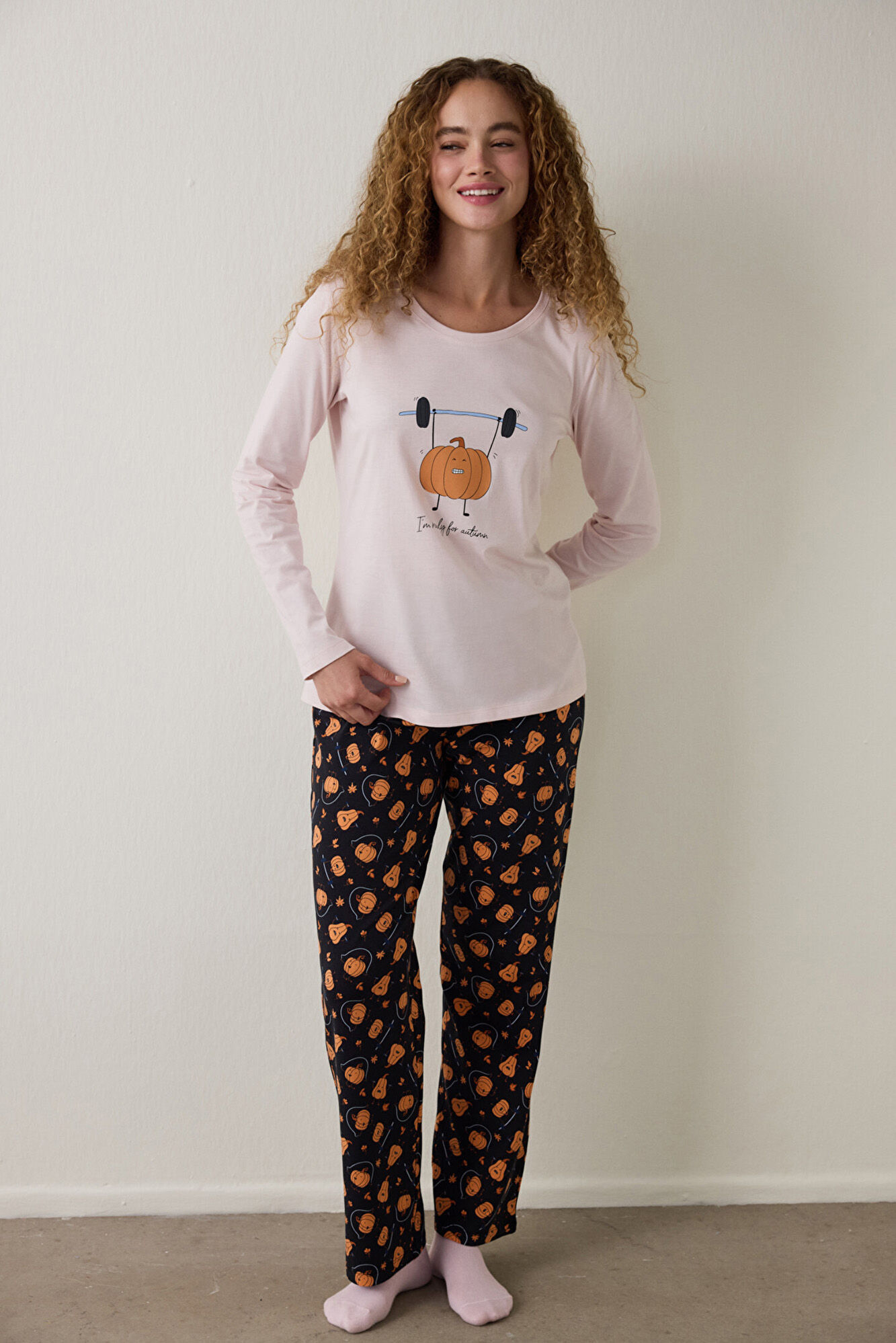 Penti Conjunto de pijama de manga comprida com gola redonda e estampado de ab&oacute;bora