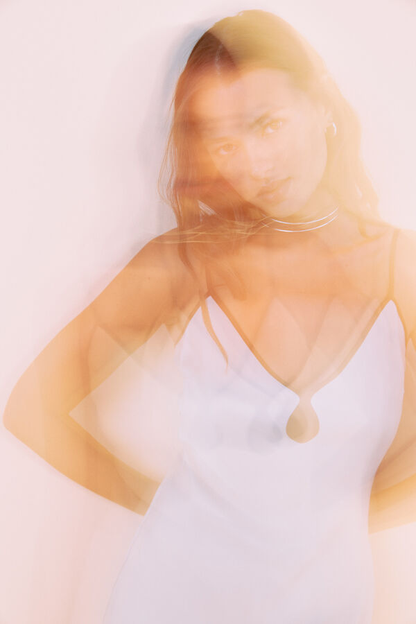 Women'secret Camisa de noite midi em cetim prateado cinzento