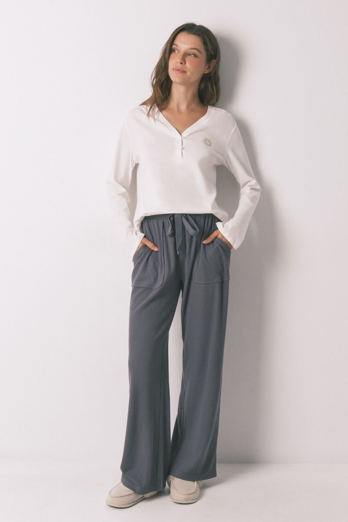 Women'secret Cal&ccedil;a de polar cinza texturizada e macia