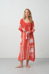 Textura T&uacute;nica algod&oacute;n detalle bordado coral