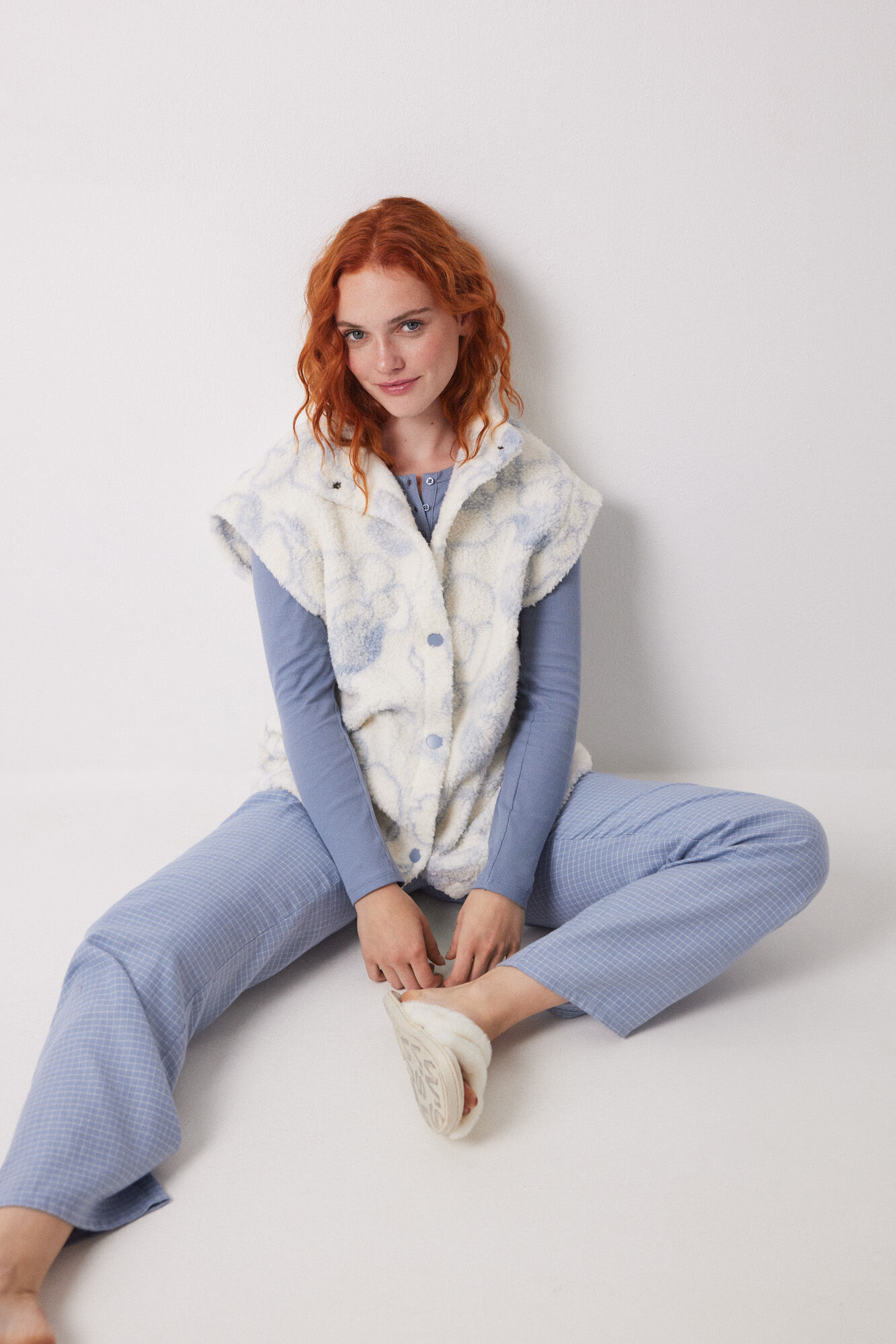 Women'secret Colete curto de borrego com flores