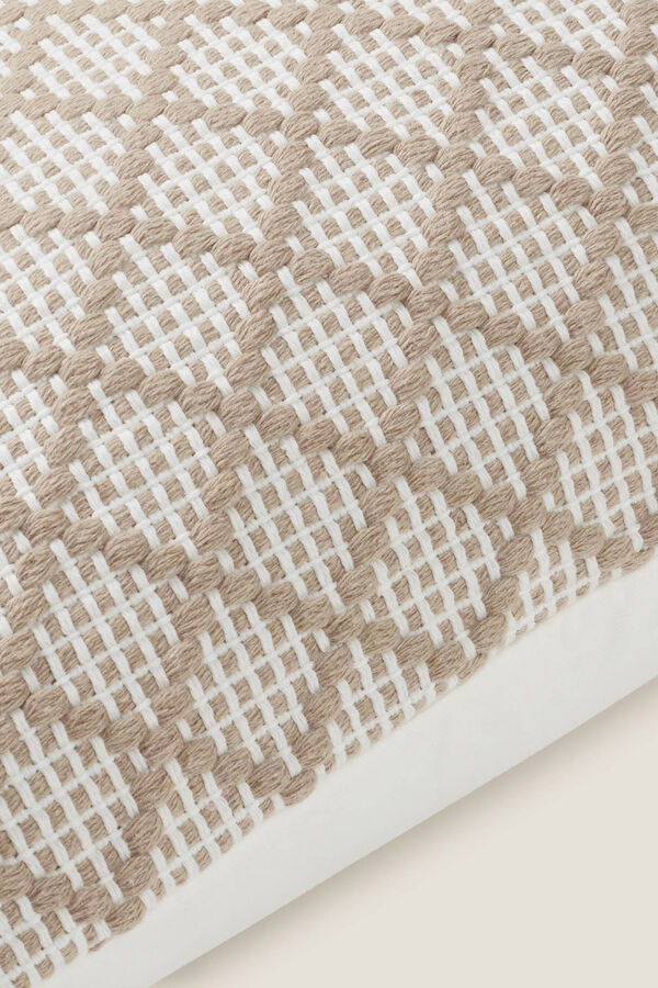 Textura Funda coj&iacute;n bordado geom&eacute;trico beige