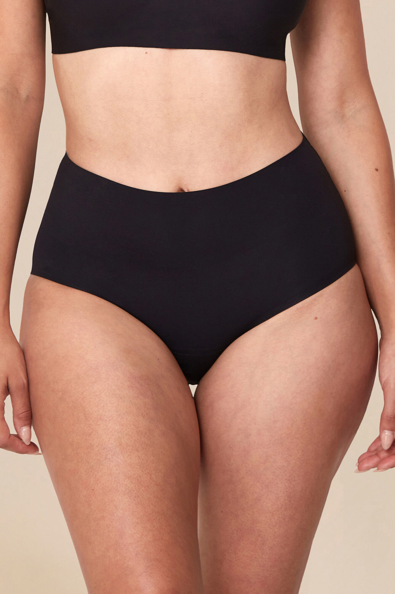 Proof Braga menstrual talle alto negra &ndash; Absorci&oacute;n media