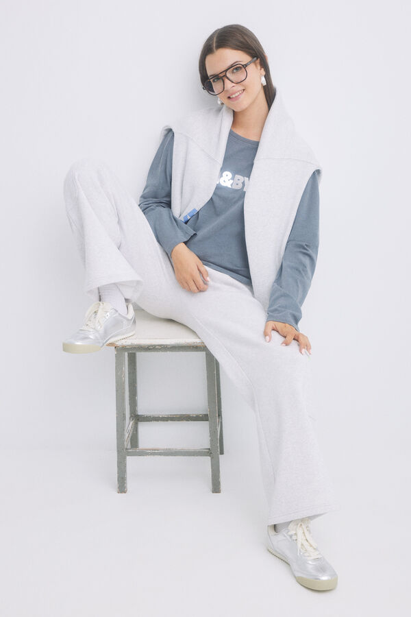 HI&BYE Pantal&oacute;n flare cargo felpa gris gris