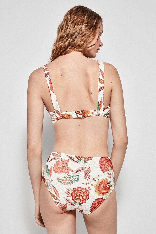 Gisela Braguita bikini alta blanco