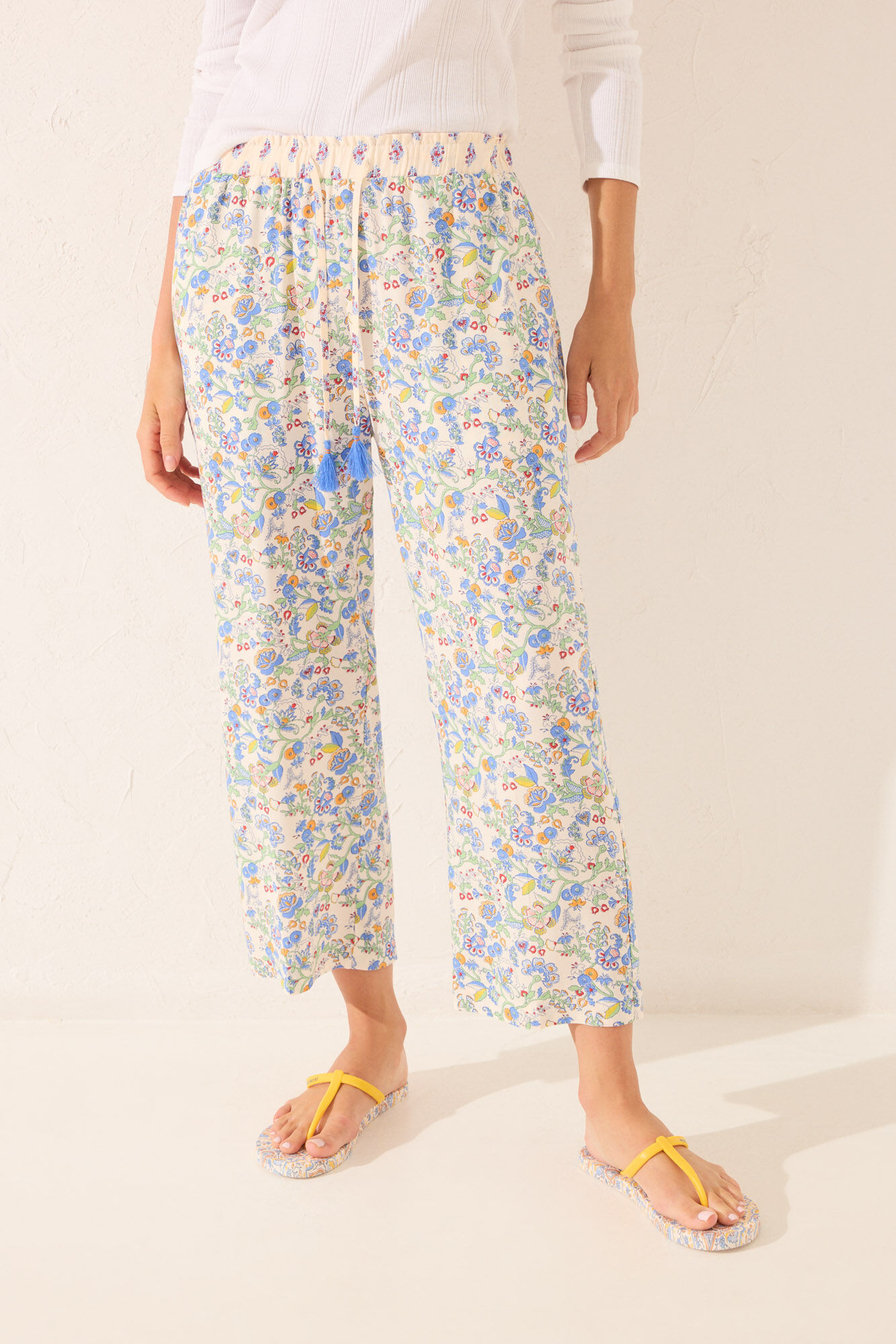 Women'secret Pantal&oacute;n Capri viscosa flores multicolor