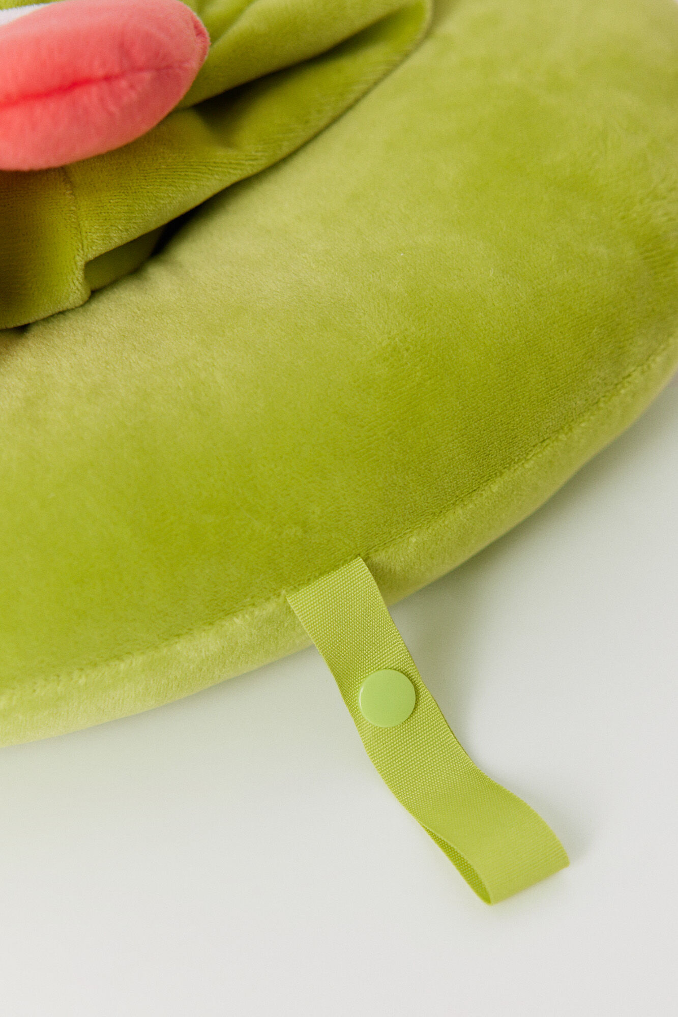 Women'secret Coj&iacute;n viaje hombros El Grinch