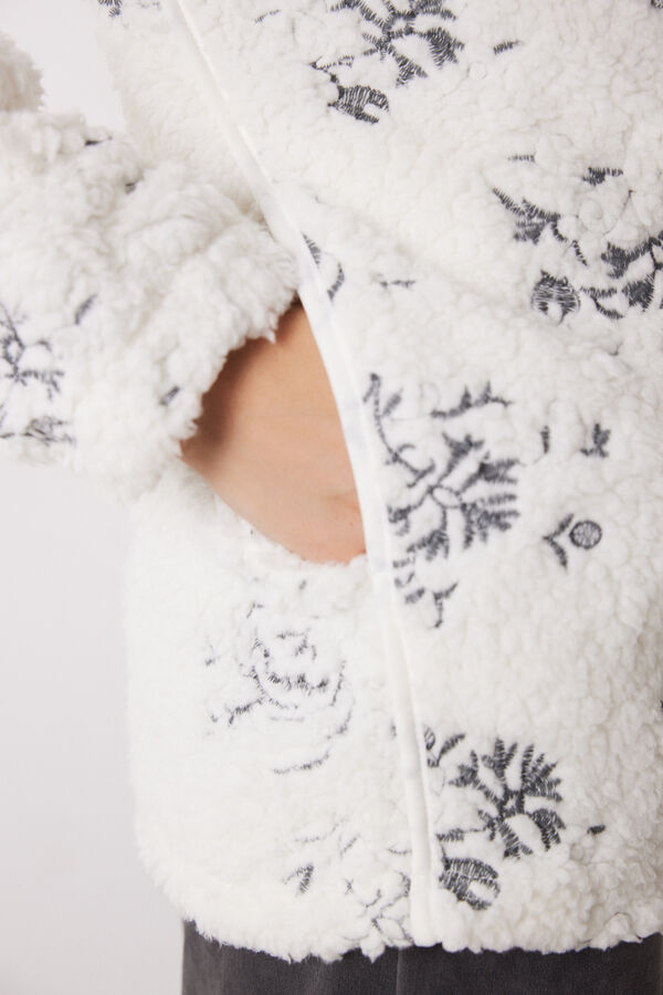 Women'secret Bata borreguito blanco flores blanco