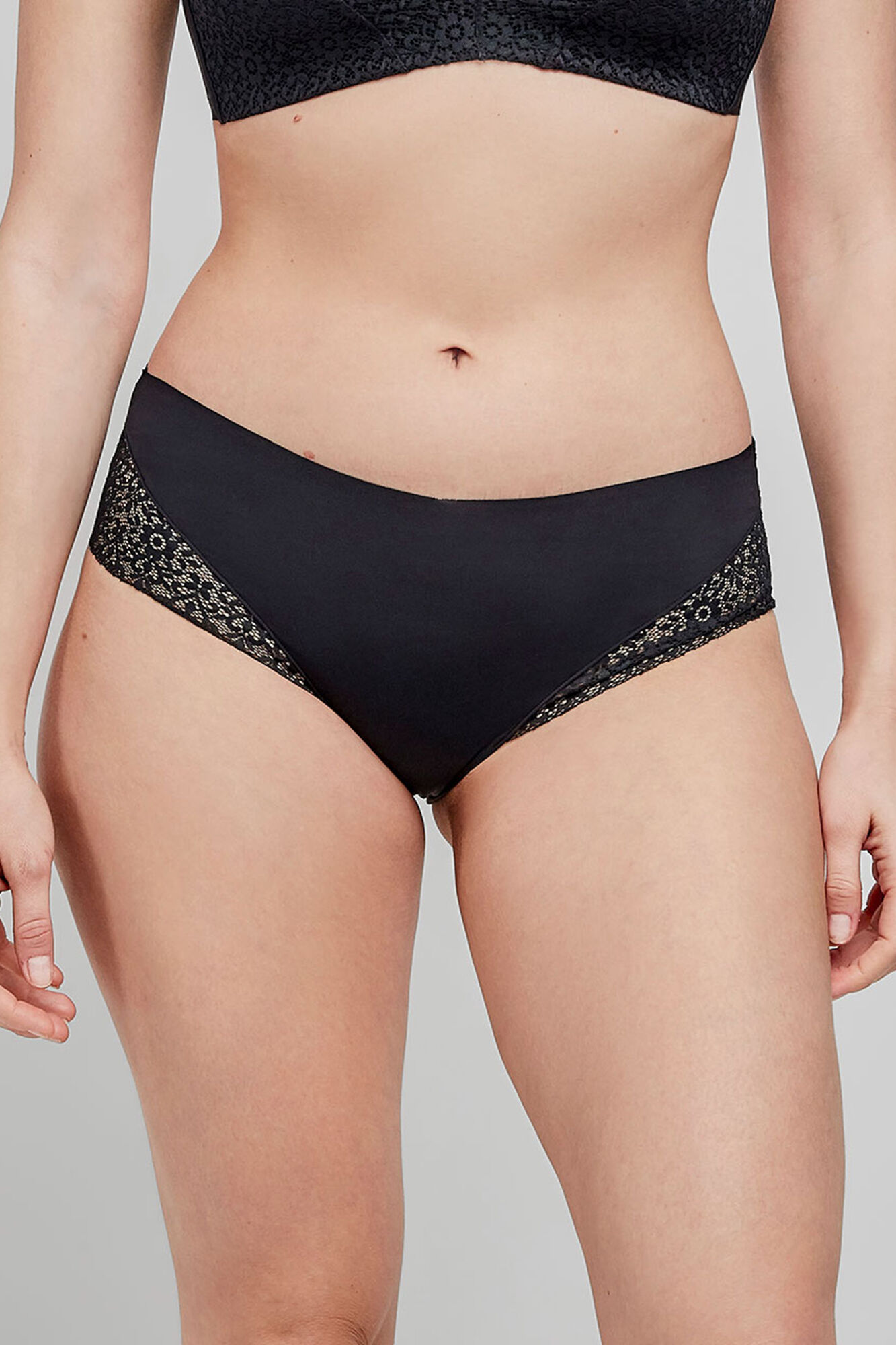 Gisela Calcinha alta de renda verde