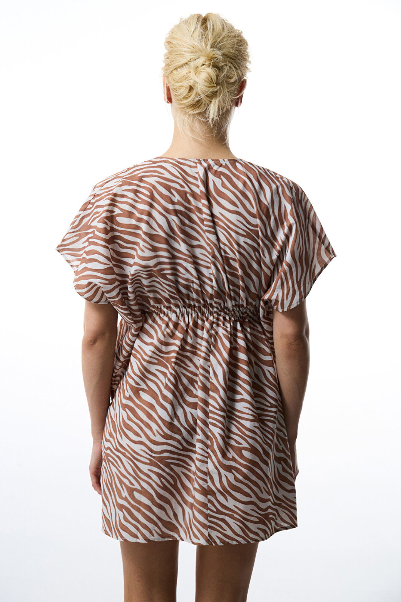 Penti Caftan de praia com estampa de zebra marrom