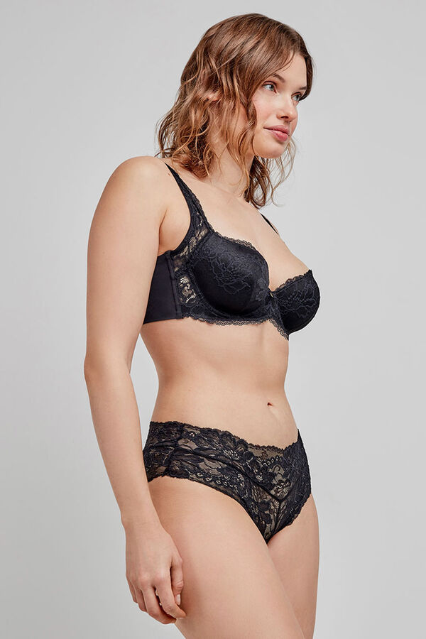 Gisela Suti&atilde; capacidade bege preto