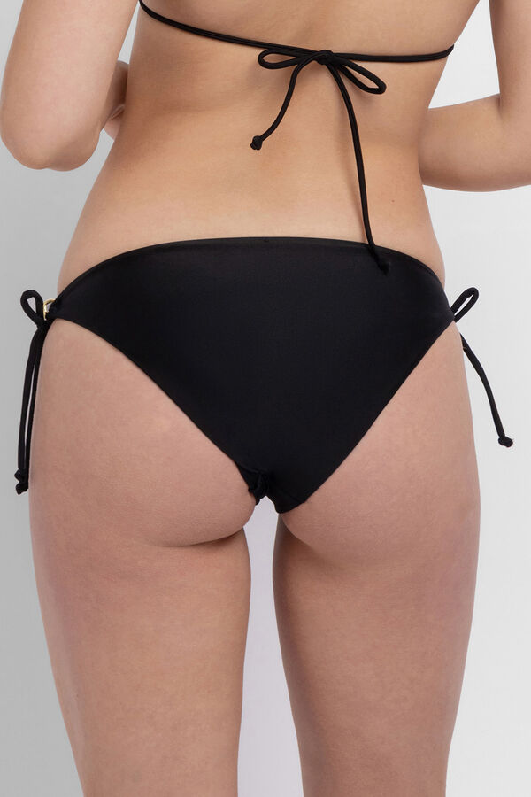 Dorina Braga bikini lazo lateral Togo mago negro