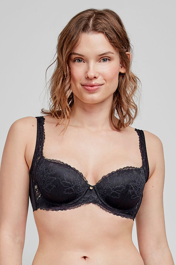 Gisela Suti&atilde; capacidade bege preto