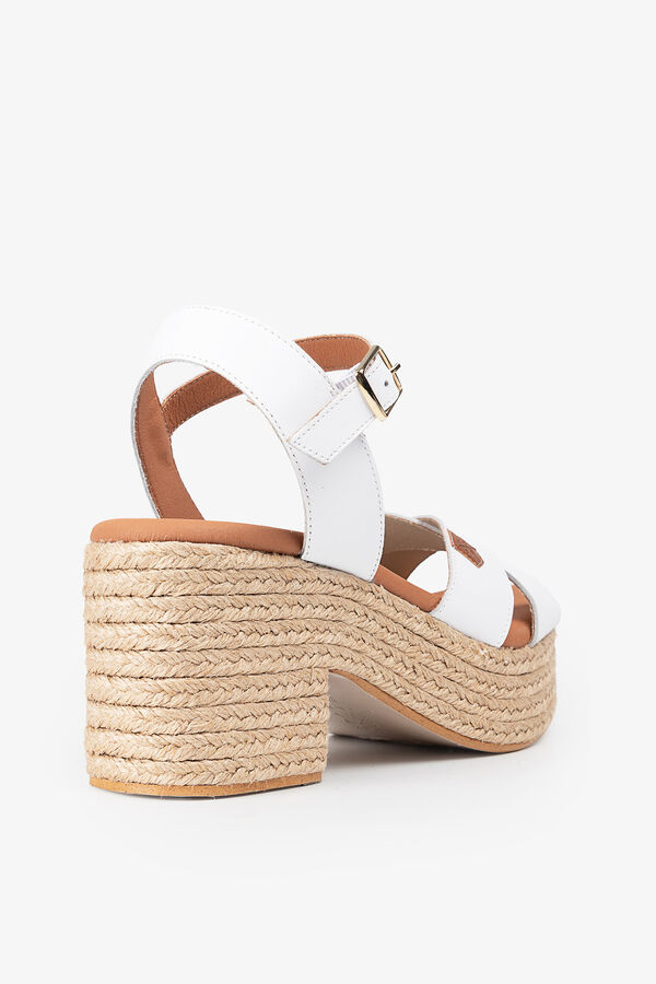 Popa Cu&ntilde;a tac&oacute;n blanco