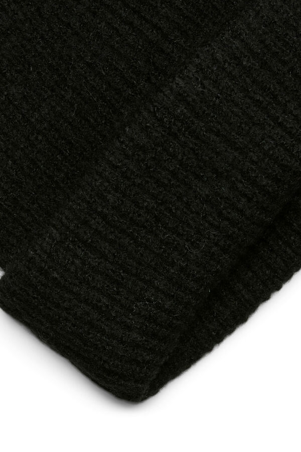 Pieces bon&eacute; de malha preto