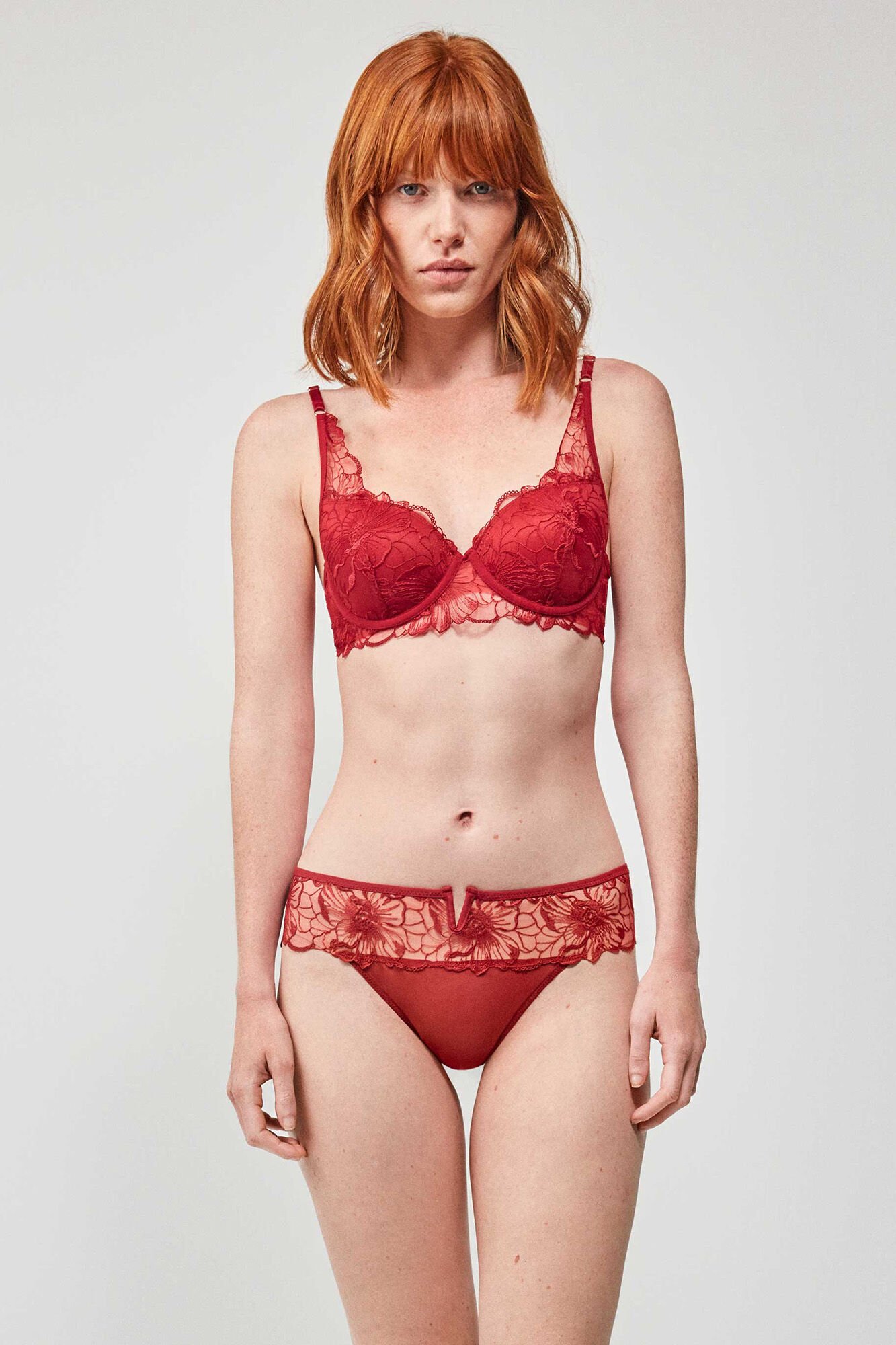 Gisela Braga cl&aacute;sica encaje