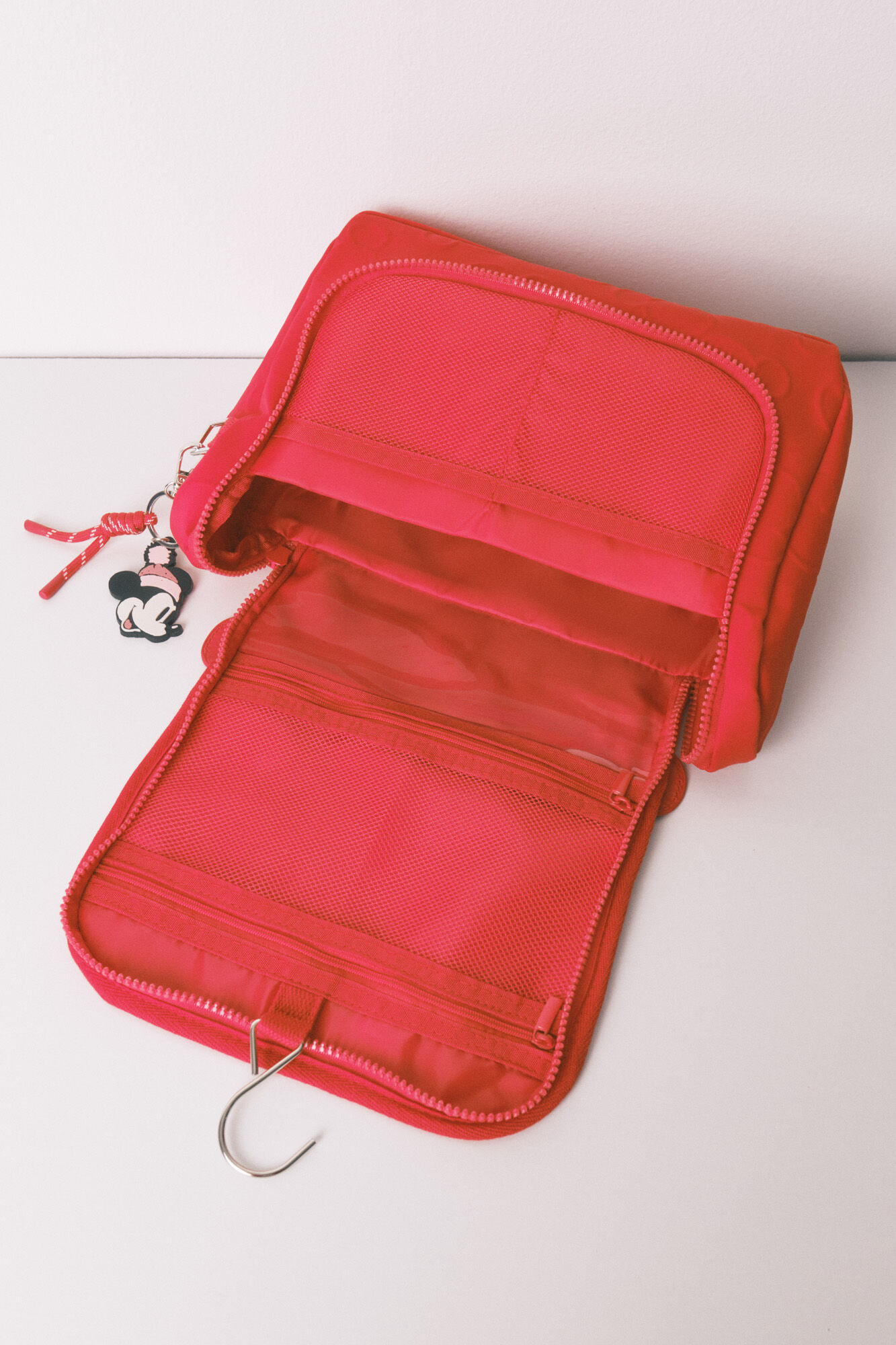 Women'secret Necessaire grande de neoprene vermelha com estampa do Mickey