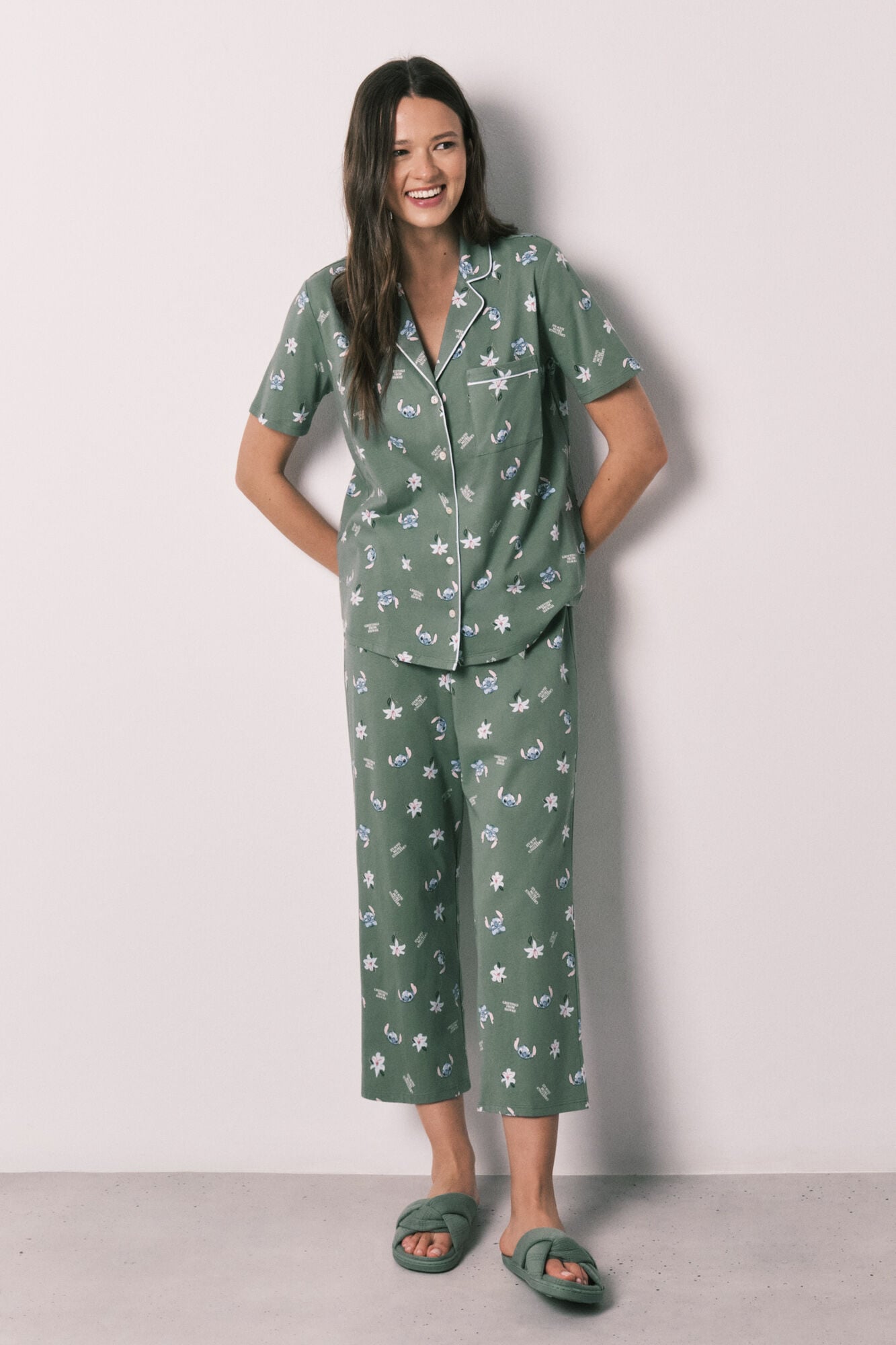 Women'secret Pijama camiseiro capri Stitch verde