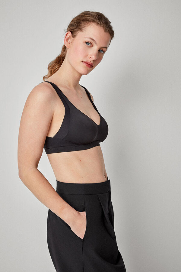 Gisela Suti&atilde; de capacidade sem aro preto