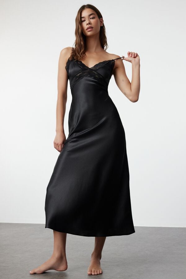 Trendyol Camis&oacute;n lencero largo satinado encaje negro
