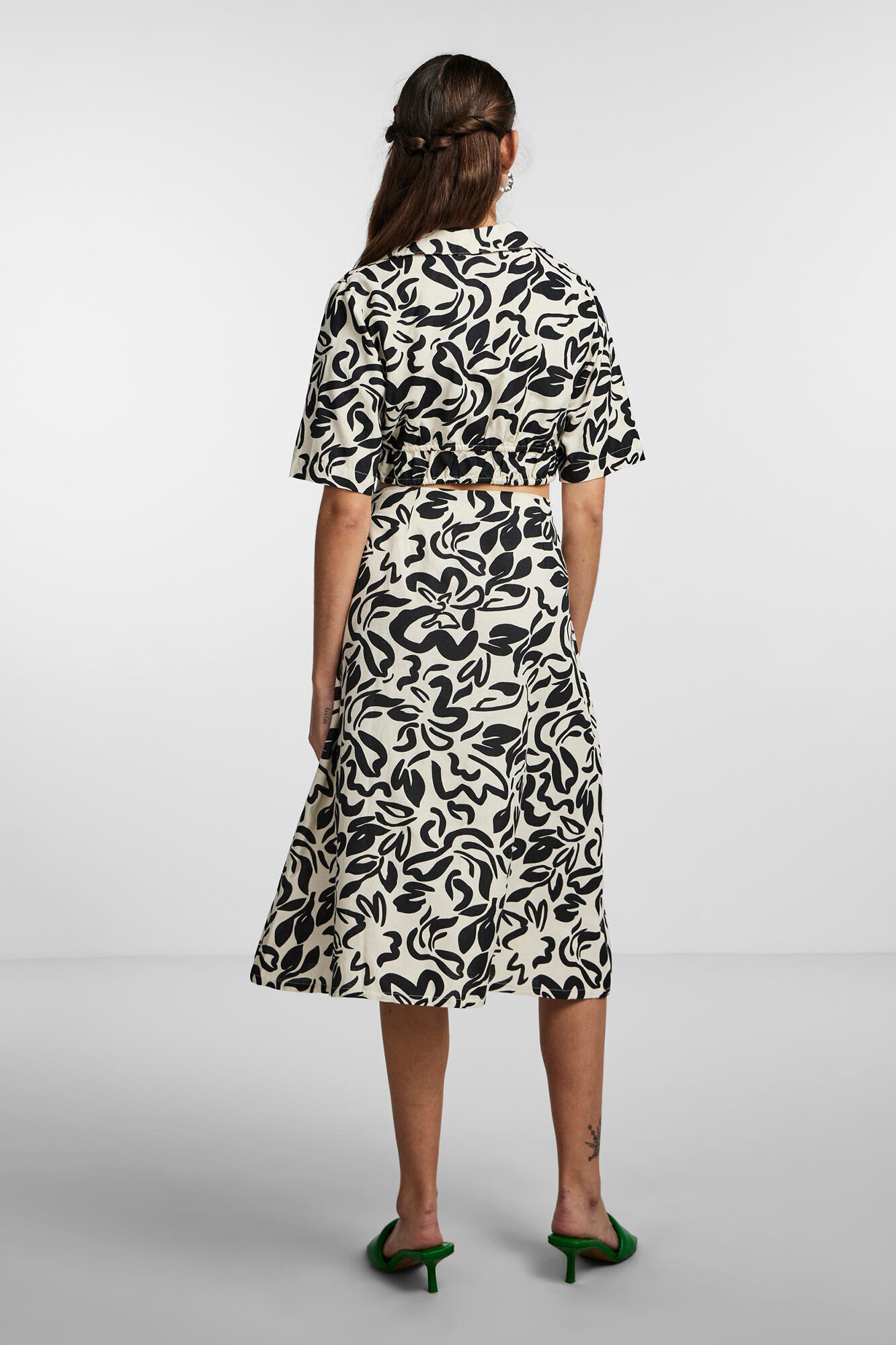 Pieces Top de mujer con estampado flora.