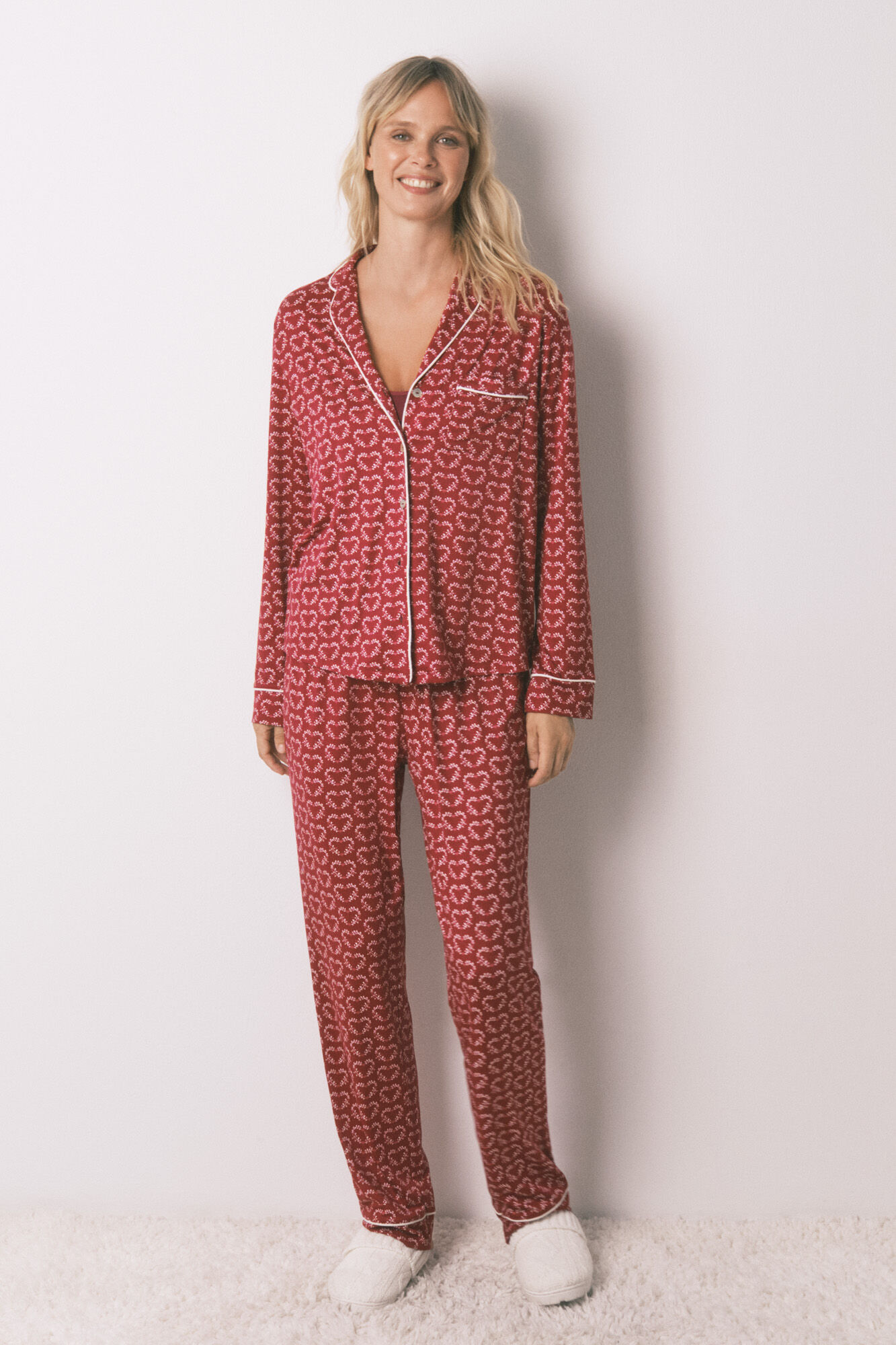 Women'secret Pijama camisero largo estampado corazones rojo