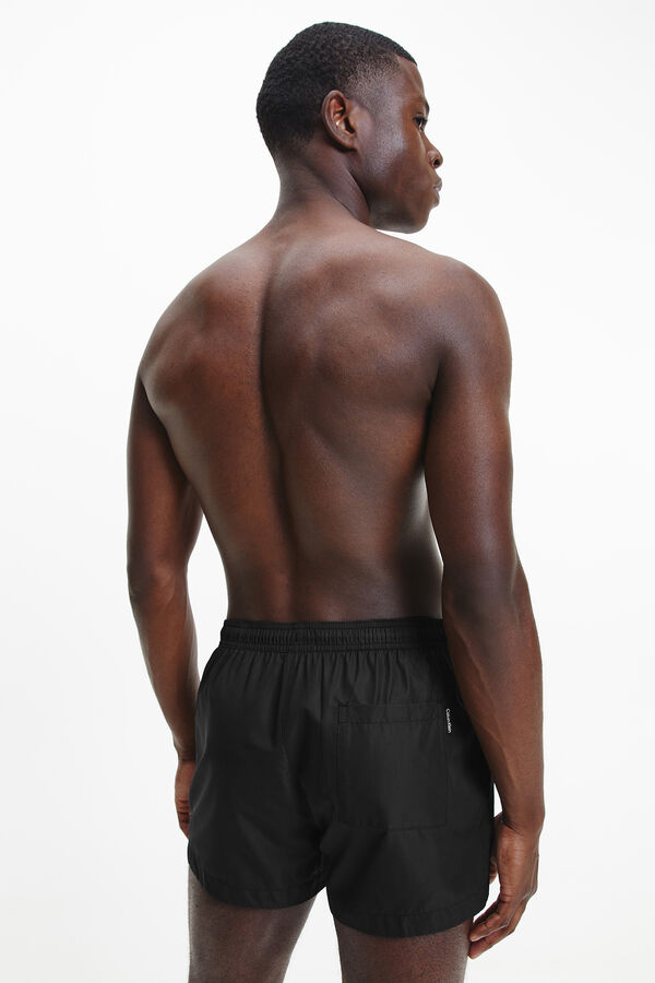 Calvin Klein Ba&ntilde;ador corto con cord&oacute;n negro