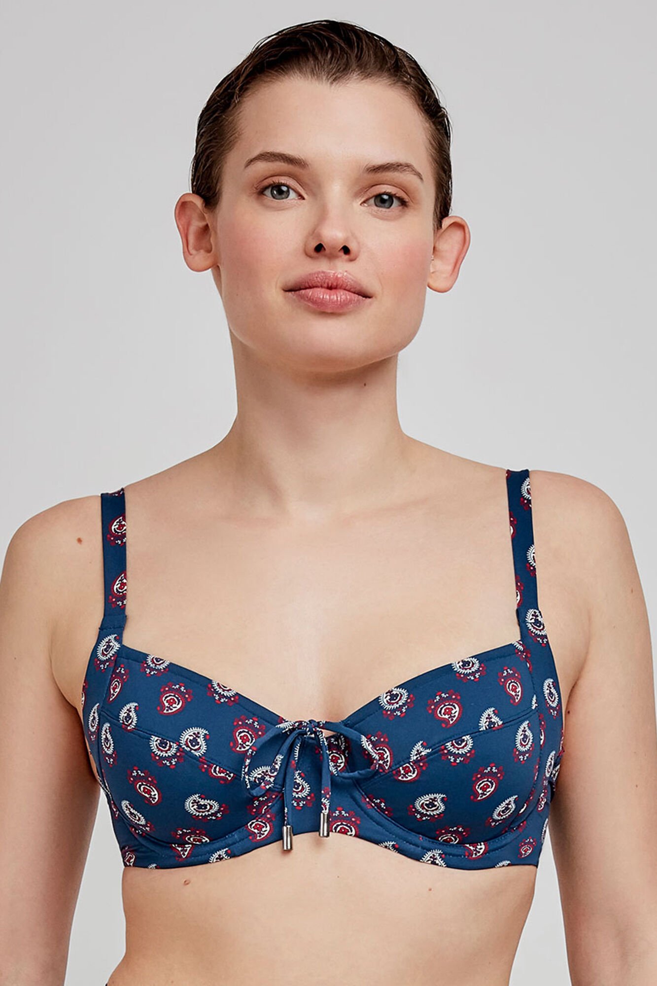 Gisela Top de biqu&iacute;ni com capacidade enchimento e estampado