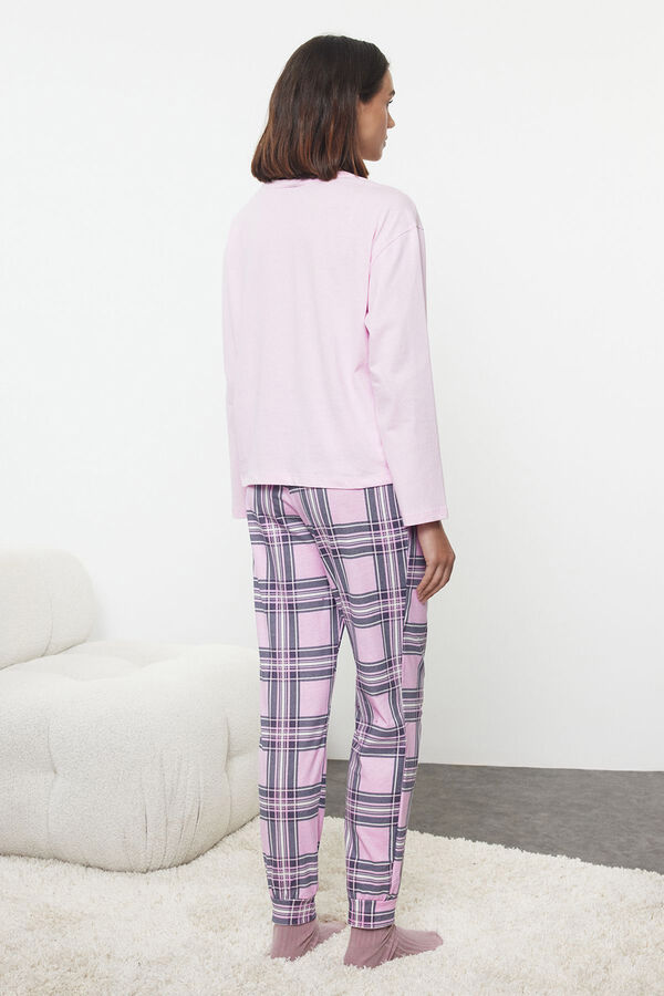 Trendyol Conjunto pijama Navidad cuadros rosa&nbsp; estampado