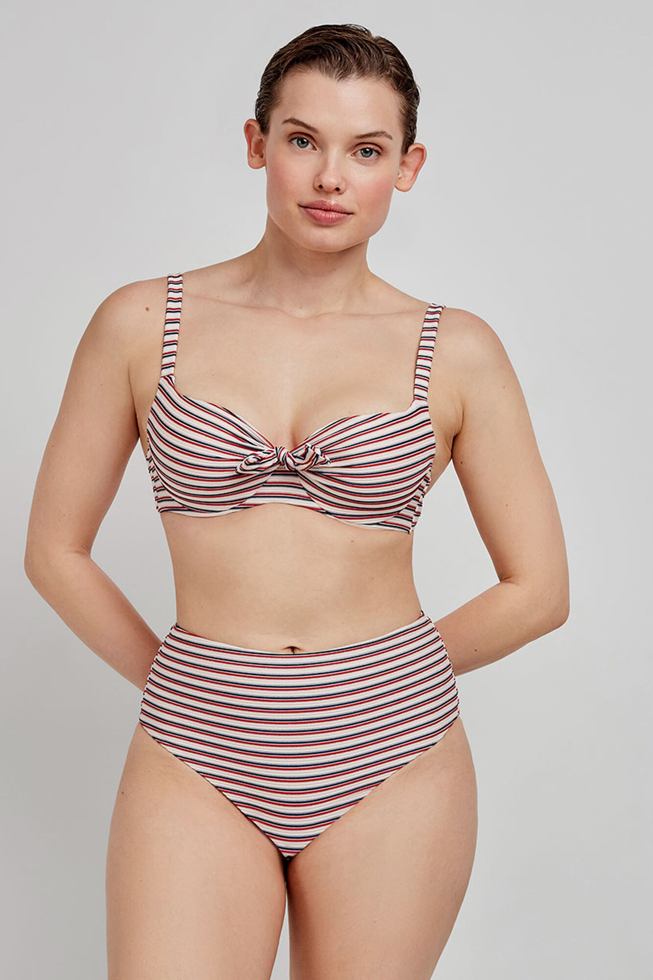 Gisela Cueca de biqu&iacute;ni alta com estampado riscas multicolor