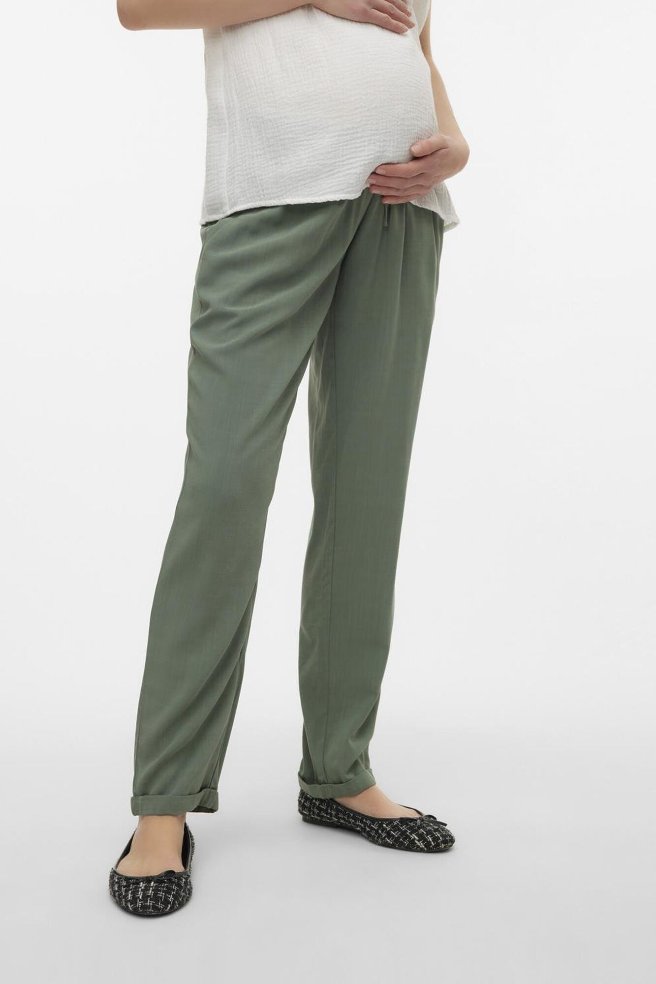 Mamalicious Pantal&oacute;n flu&iacute;do de tiro bajo maternity 