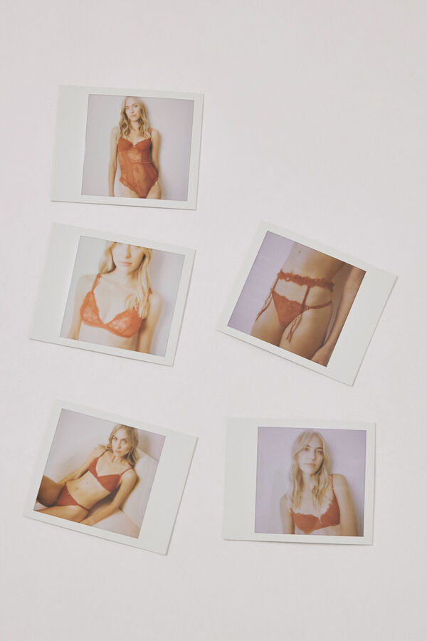 Women'secret Tanga plumeti y sat&eacute;n La Vecina Rubia rojo