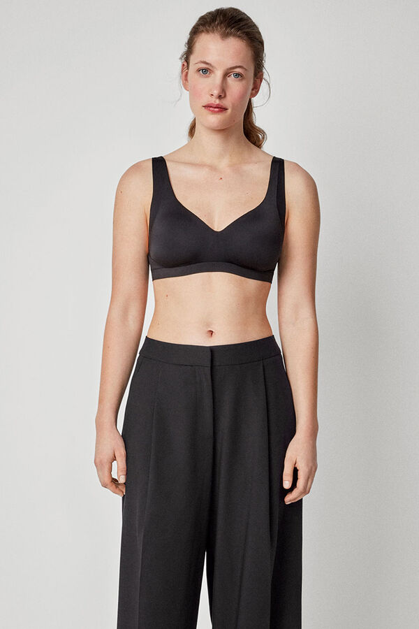 Gisela Suti&atilde; de capacidade sem aro preto