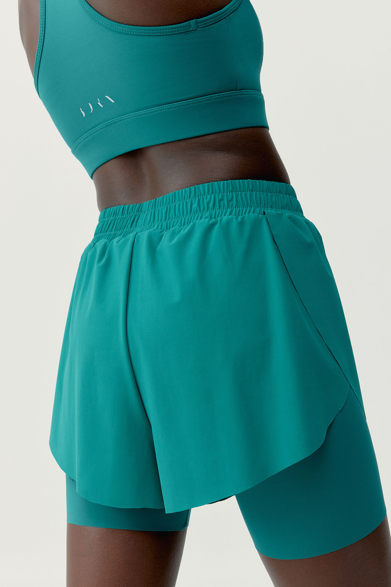 Born Living Yoga Pantal&oacute;n corto Bikila