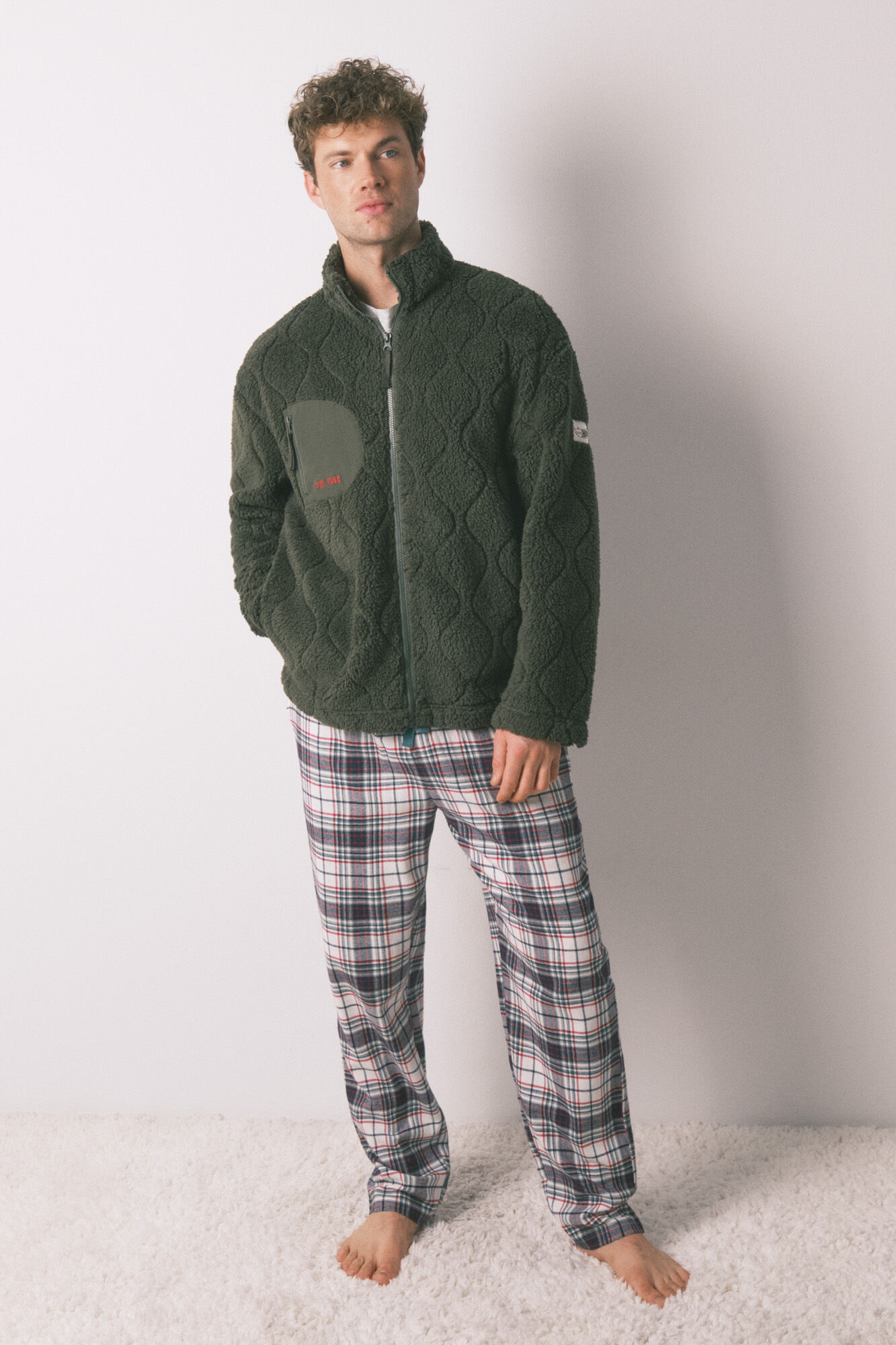 Women'secret Bata corta hombre borreguito verde Hotwheels