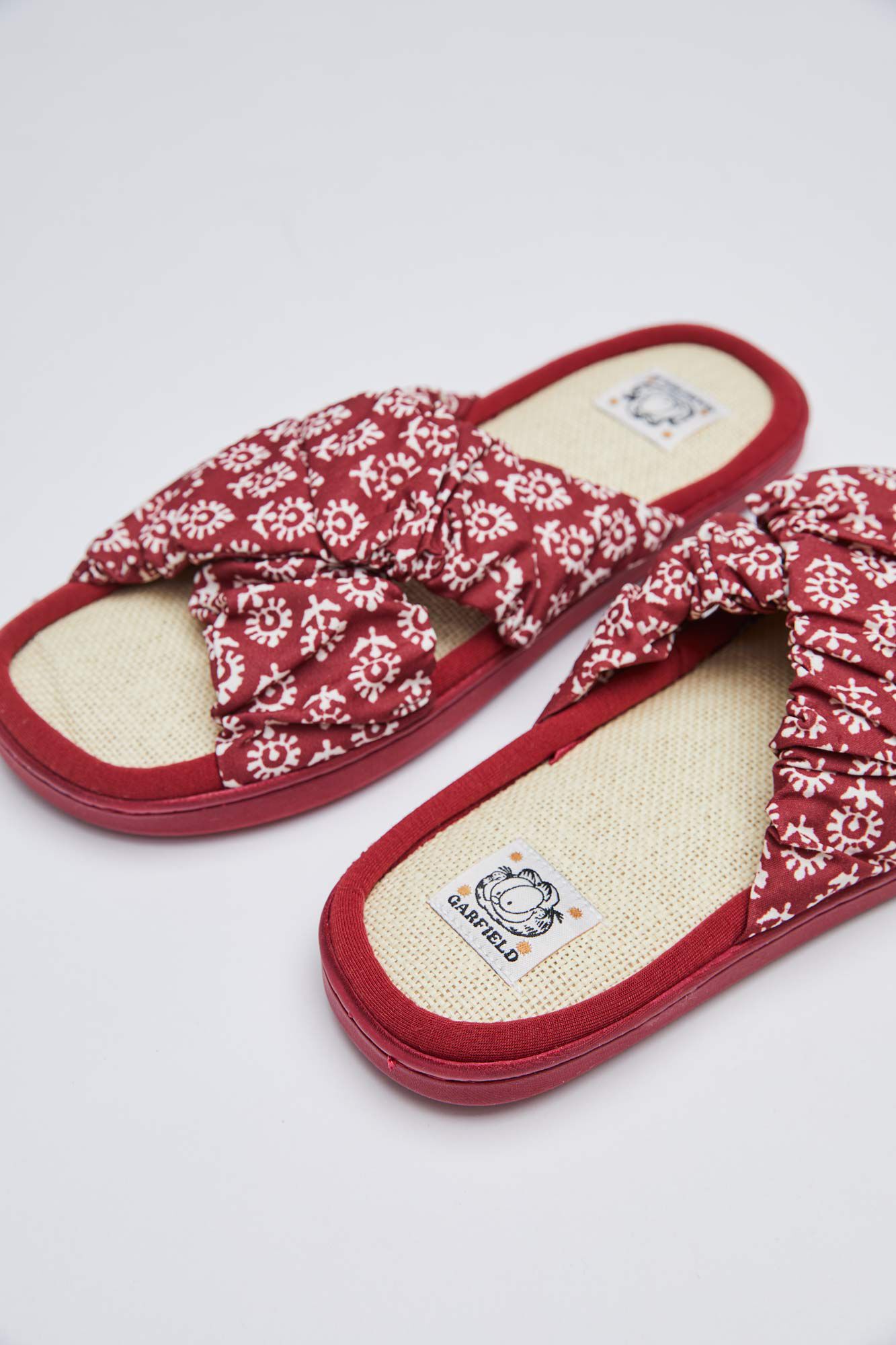 Women'secret Chinelos de quarto tiras cruzadas Garfield