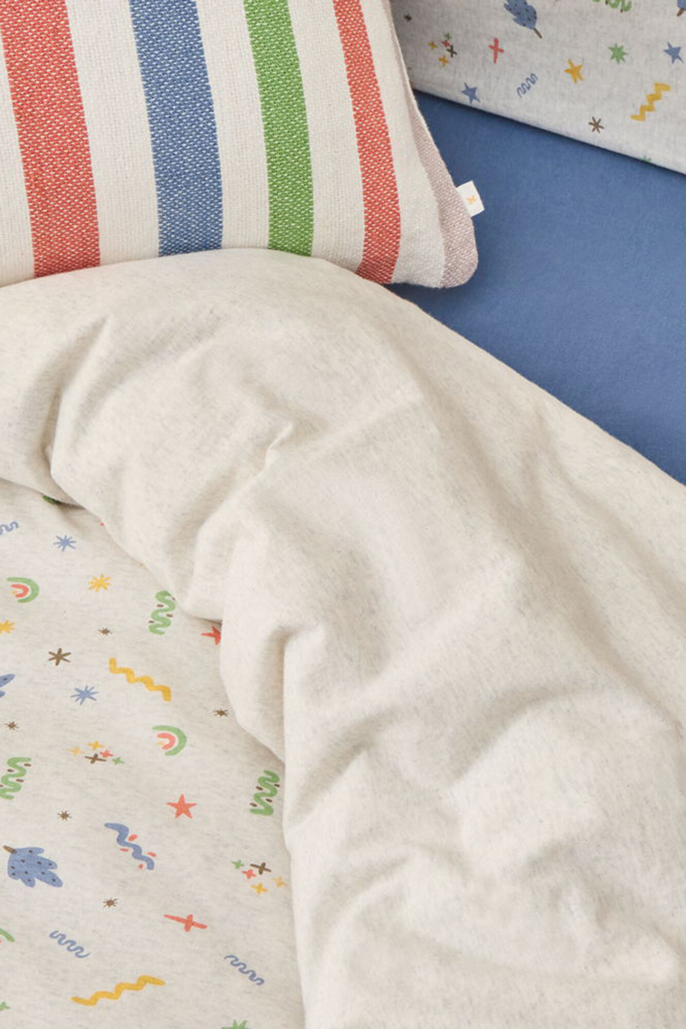 Textura Funda n&oacute;rdica punto arcoiris y estrellas