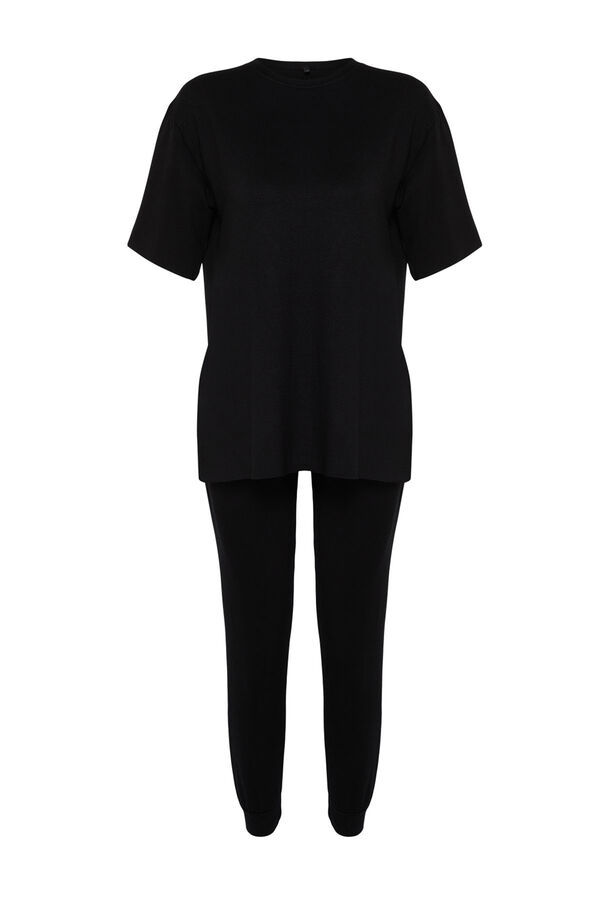 Trendyol Conjunto pantalones y camiseta negro liso negro
