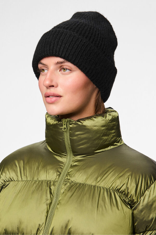 Pieces bon&eacute; de malha preto