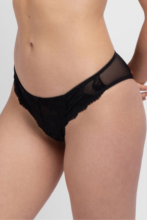 Dorina Cuequinha brasileira Perfeita em renda preto