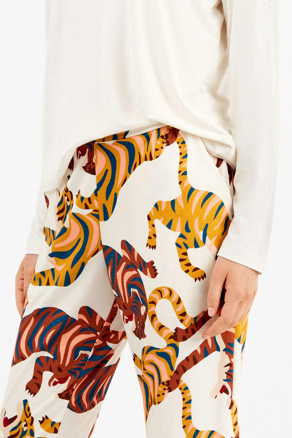 Gisela Conjunto pijama pantal&oacute;n estampado tigres beige
