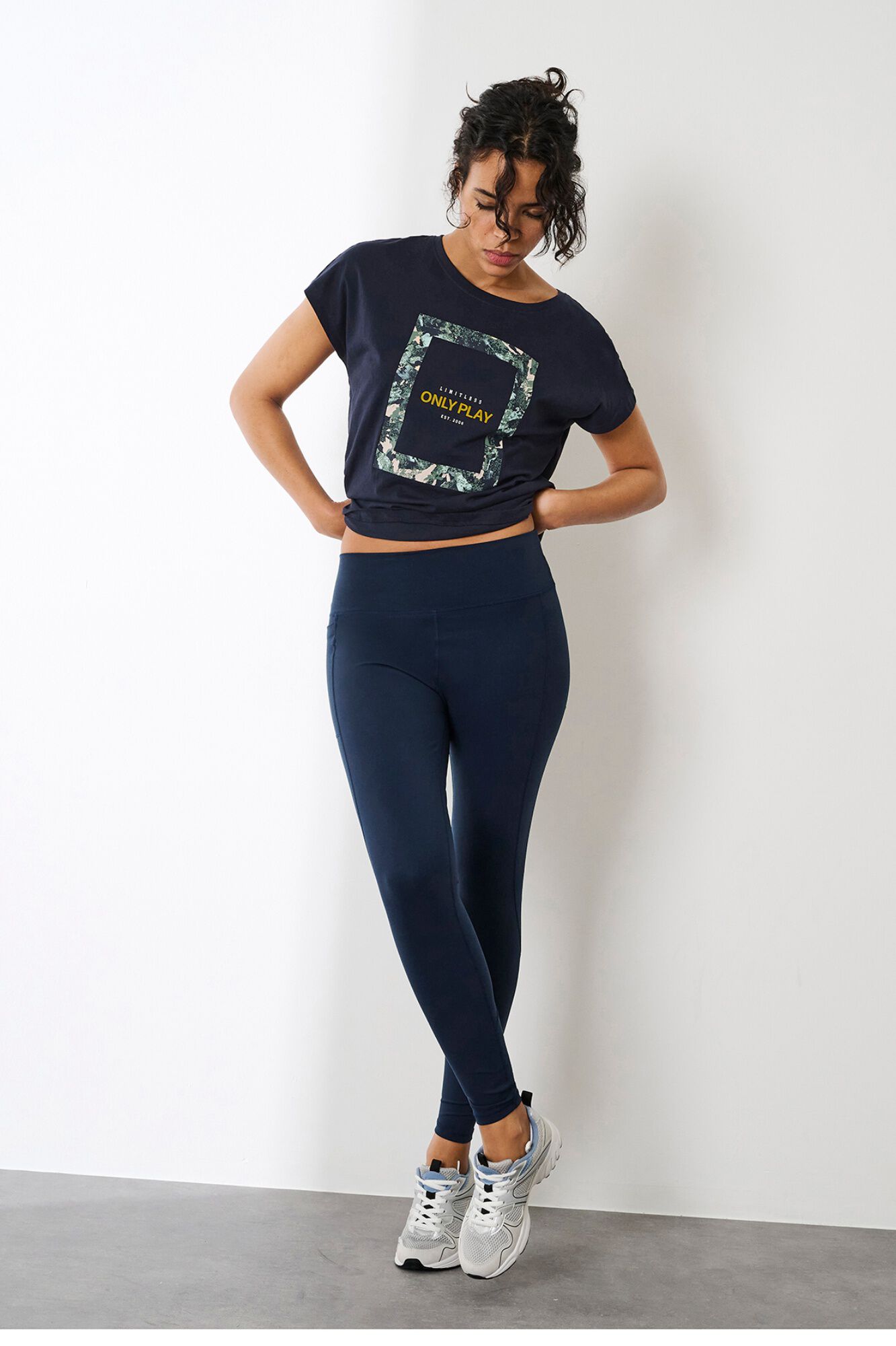 Only Play Legging cintura alta e bolso lateral