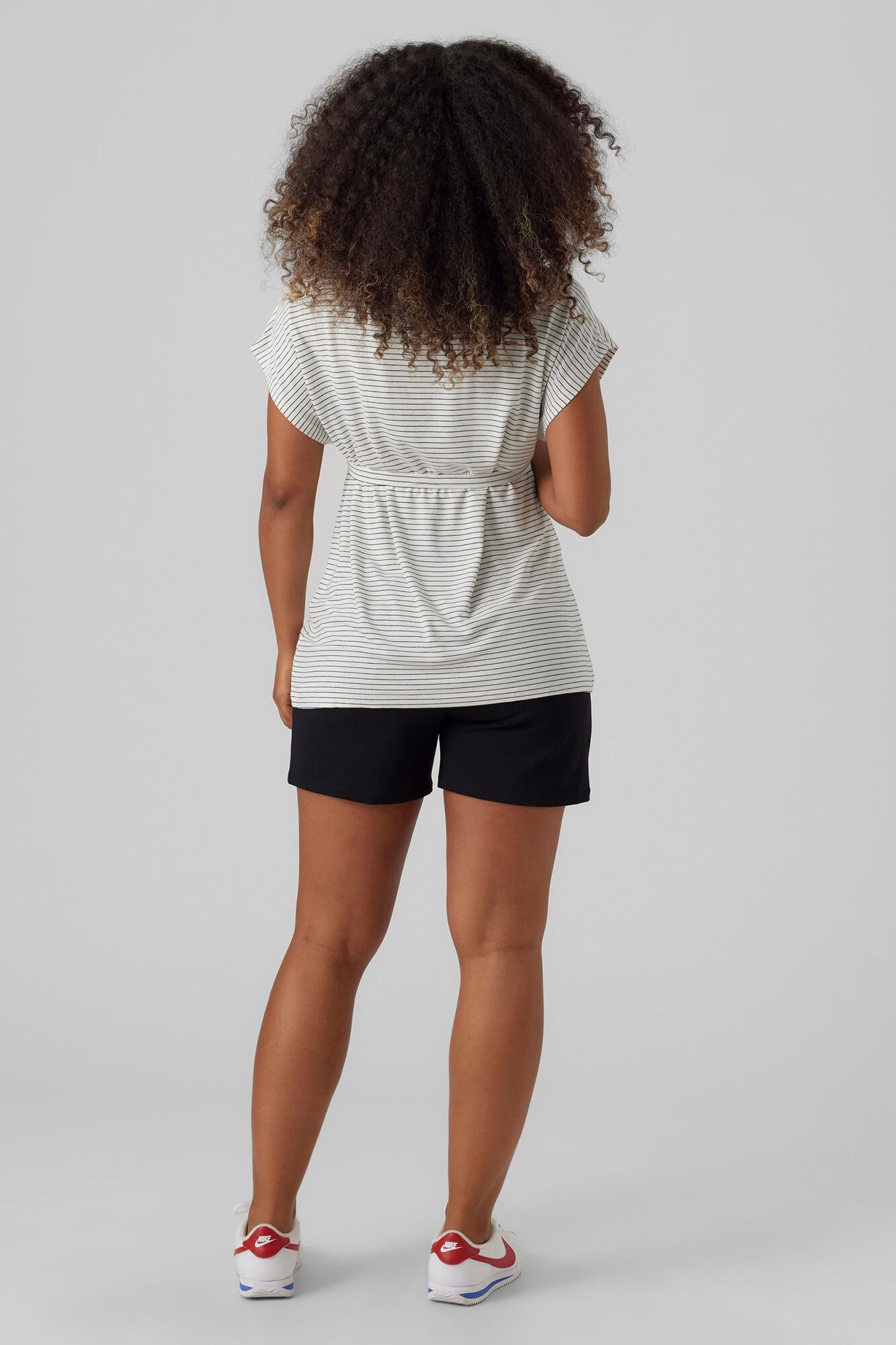 Mamalicious Camiseta maternity de manga corta y cuello redondo 