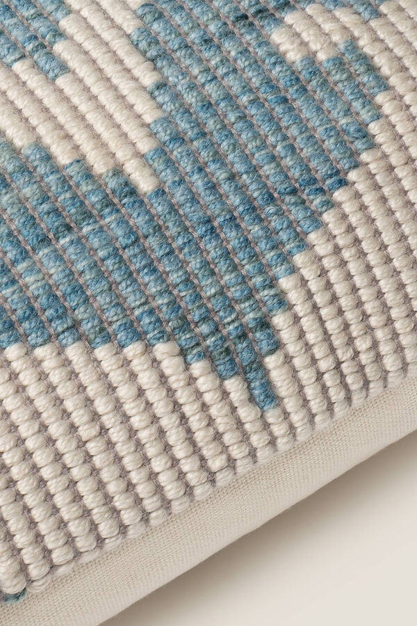 Textura Funda coj&iacute;n bordado pompones 45x45cm. azul