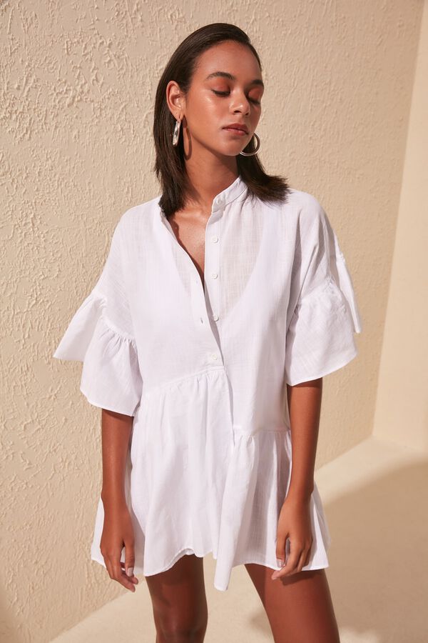 Trendyol Vestido corto camisero volantes blanco