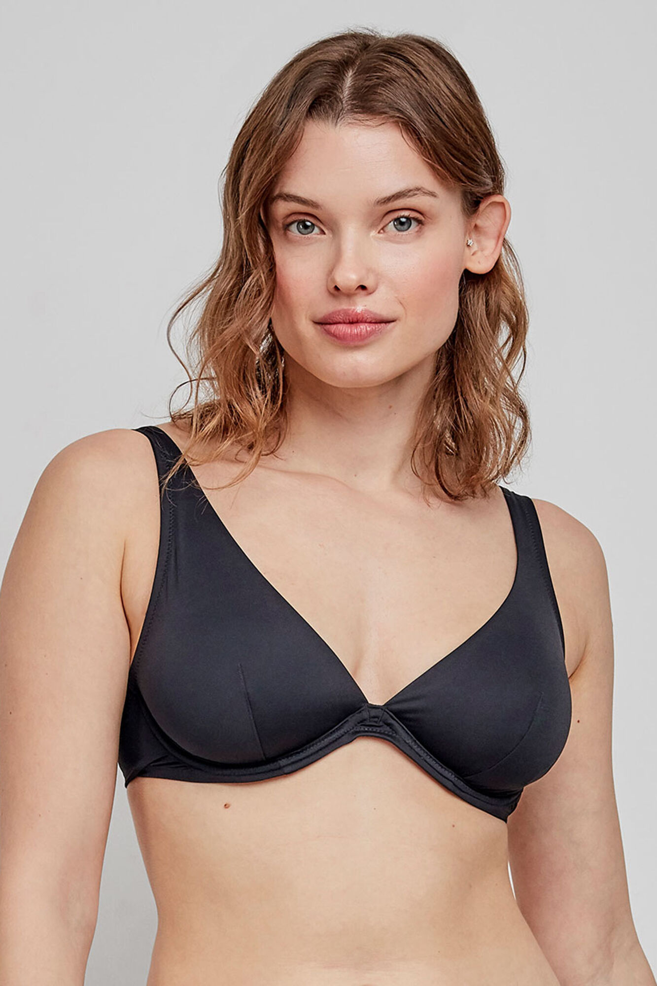 Gisela Top de biqu&iacute;ni preto com capacidade